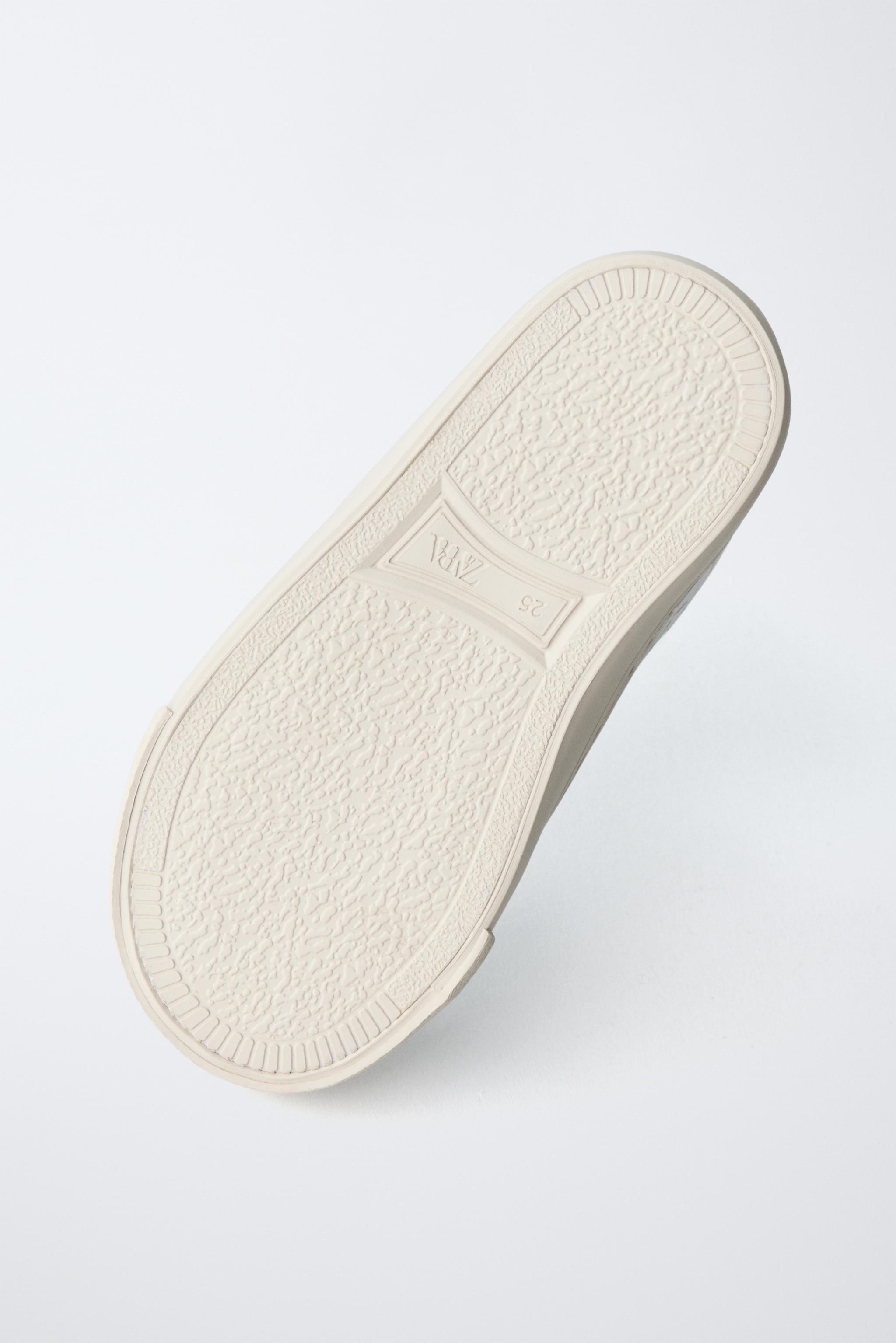 METALLIC STAR SNEAKERS